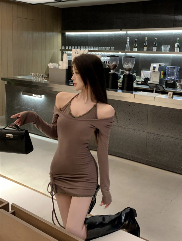 甜辣妹掛脖蕾絲假兩件包臀短裙女秋冬新款純欲性感拼接綁帶連衣裙