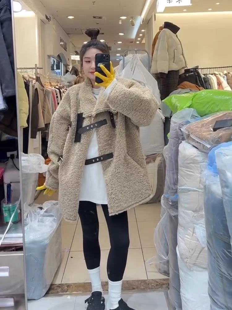 Yang Mi's same style off-white lamb wool coat for women, high-end fur all-in-one 2023 lazy winter cotton coat