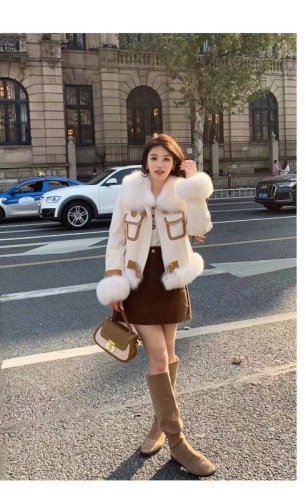 Winter fur all-in-one short down jacket for women high imitation fox fur for small people versatile white duck down trendy