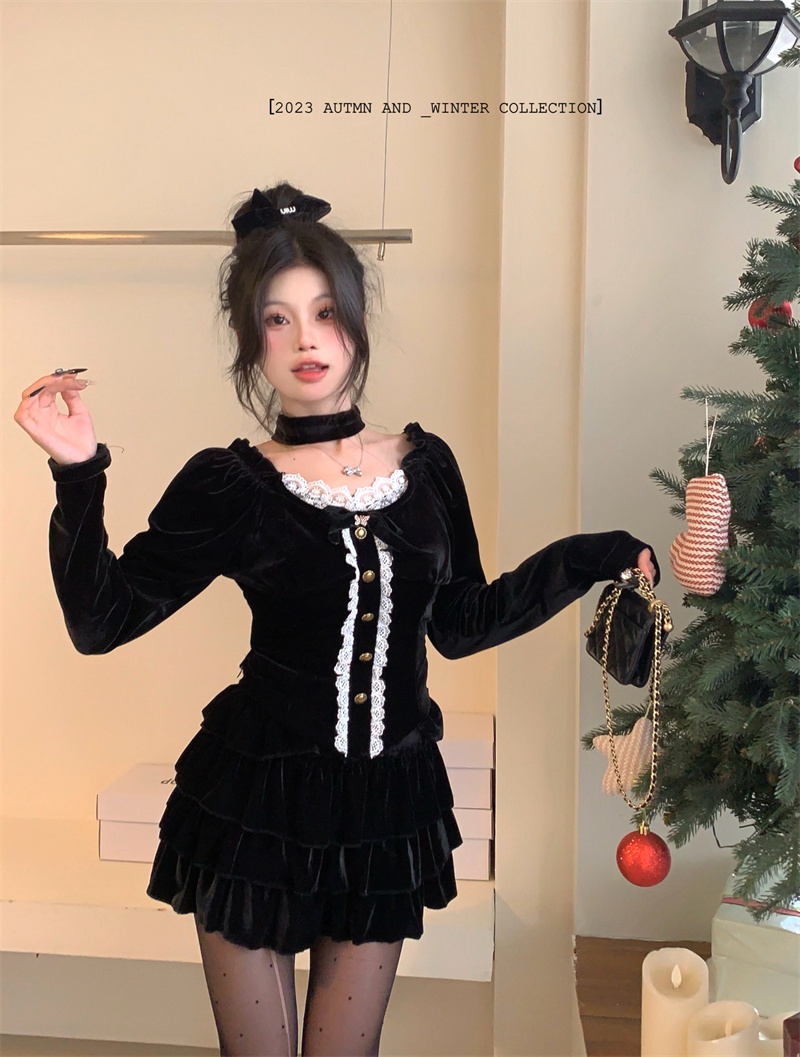 Real shot of Christmas shirt hot girl style square collar lace velvet top + cake skirt