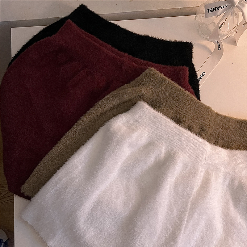 Actual shot of autumn and winter versatile imitation mink velvet loose wide-leg shorts boots and pants