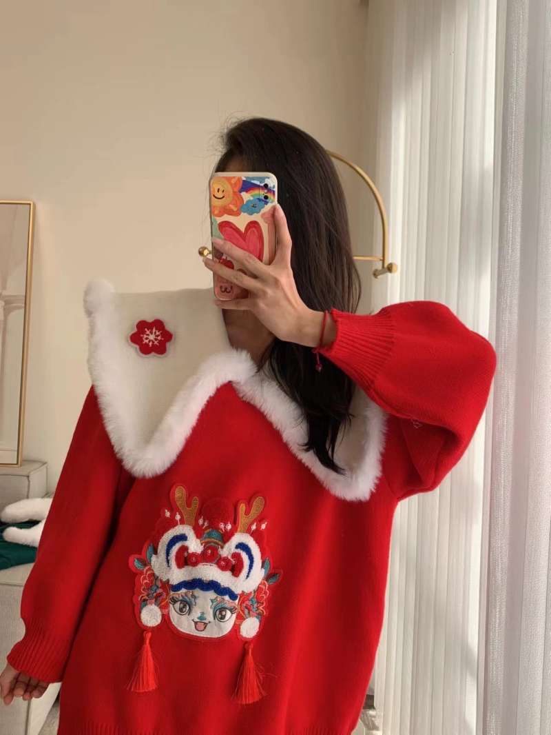 New Year celebration big red national style age-reducing embroidery mid-length doll collar cartoon sweater pullover lazy style tassels for women