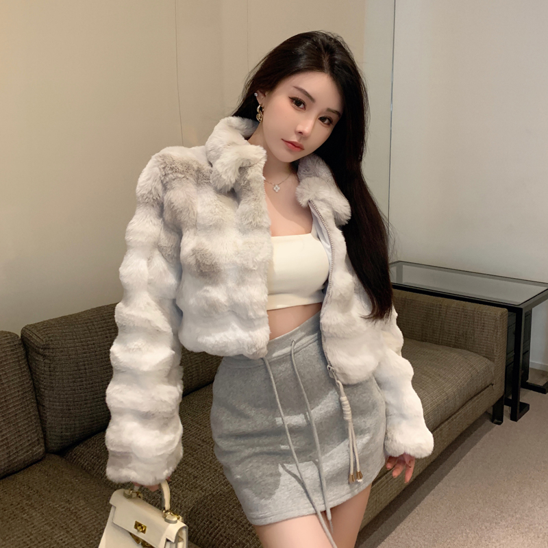 Real shot Korean version of eco-friendly fur coat for women winter short imitation rabbit fur small plush top young style