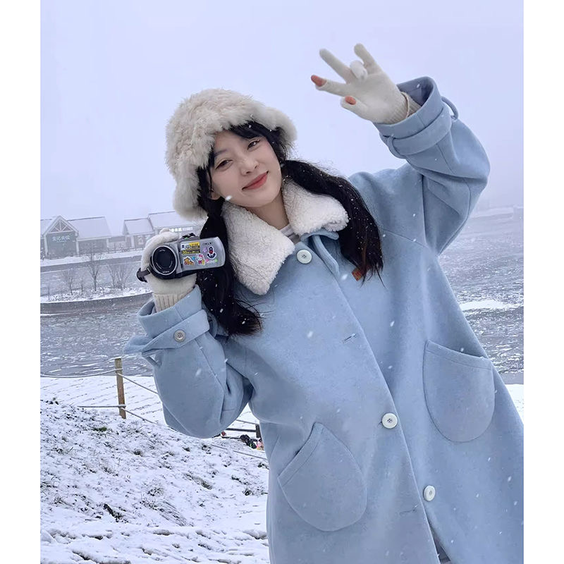 Woolen coat for women autumn and winter new style lamb wool stitching for small people to wear loose mid-length lapel coat 2023