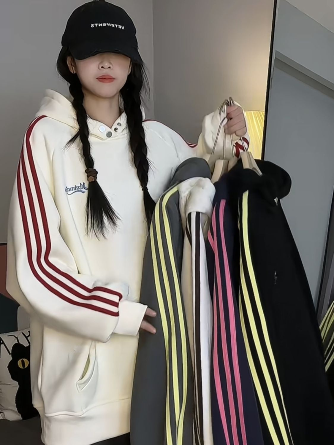 Chinese cotton composite super soft CVC ruffled American style retro three-stripe hooded sweatshirt for women in autumn and winter couple tops
