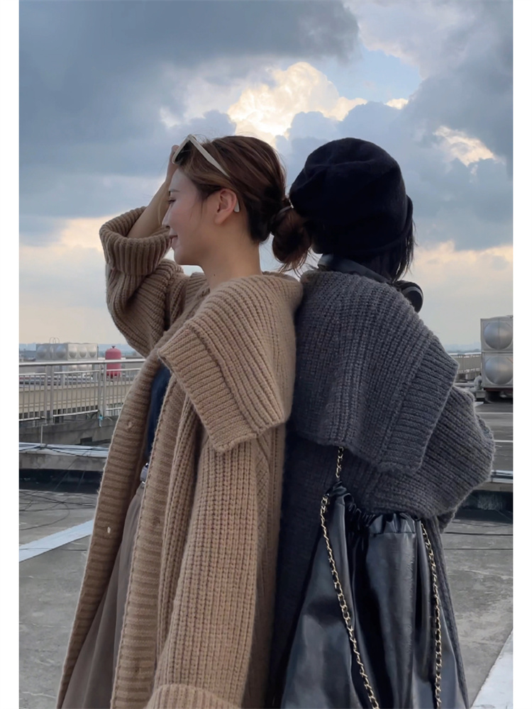 2024 autumn and winter new style lazy style retro lapel knitted cardigan temperament long-sleeved long sweater jacket