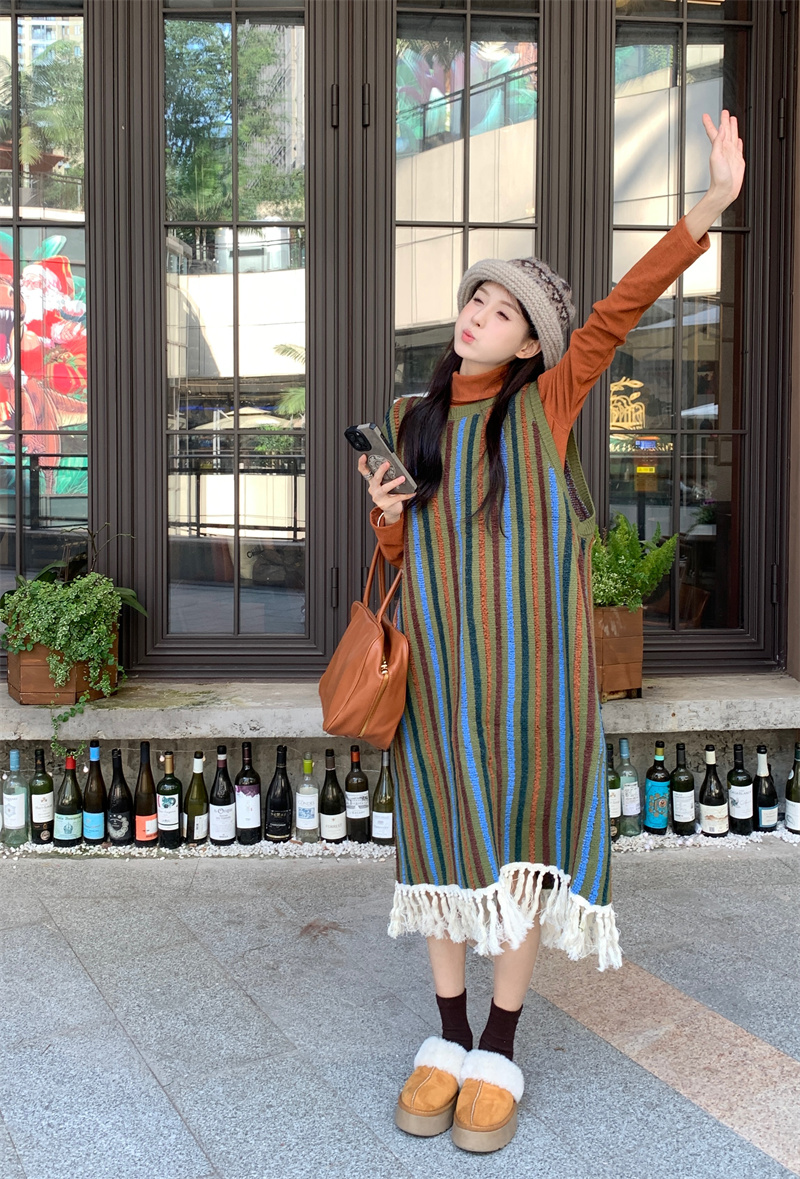 Real shot Japanese retro striped contrasting tassel vest dress knitted bottoming suit