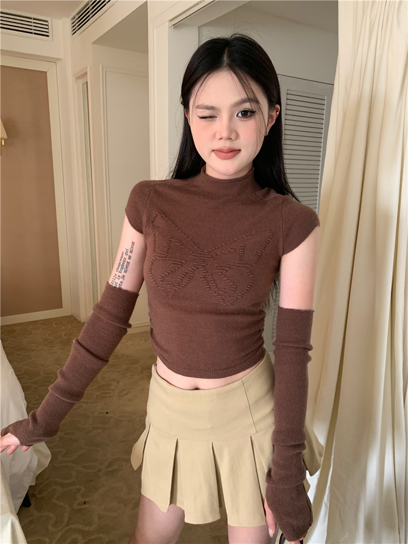 Real shot: Designed butterfly sleeves, half-high collar, and knitted top underneath