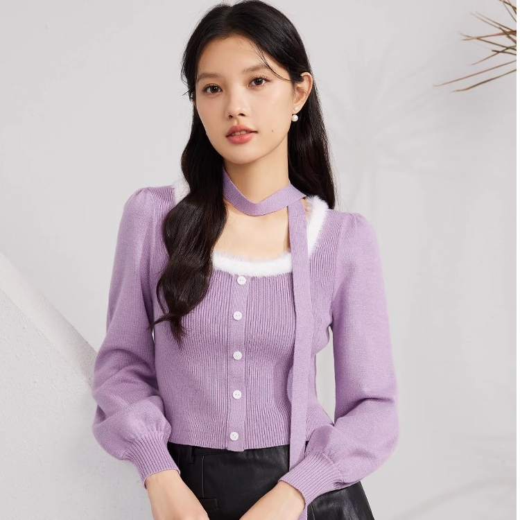 2024 new autumn style French gentle style square collar halter neck slim short chic versatile woolen top