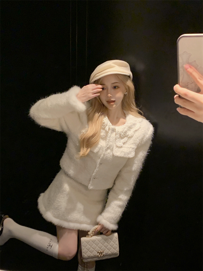 Actual shot~French style gold suit for women, autumn and winter quilted small fragrant jacket, ladylike temperament skirt suit