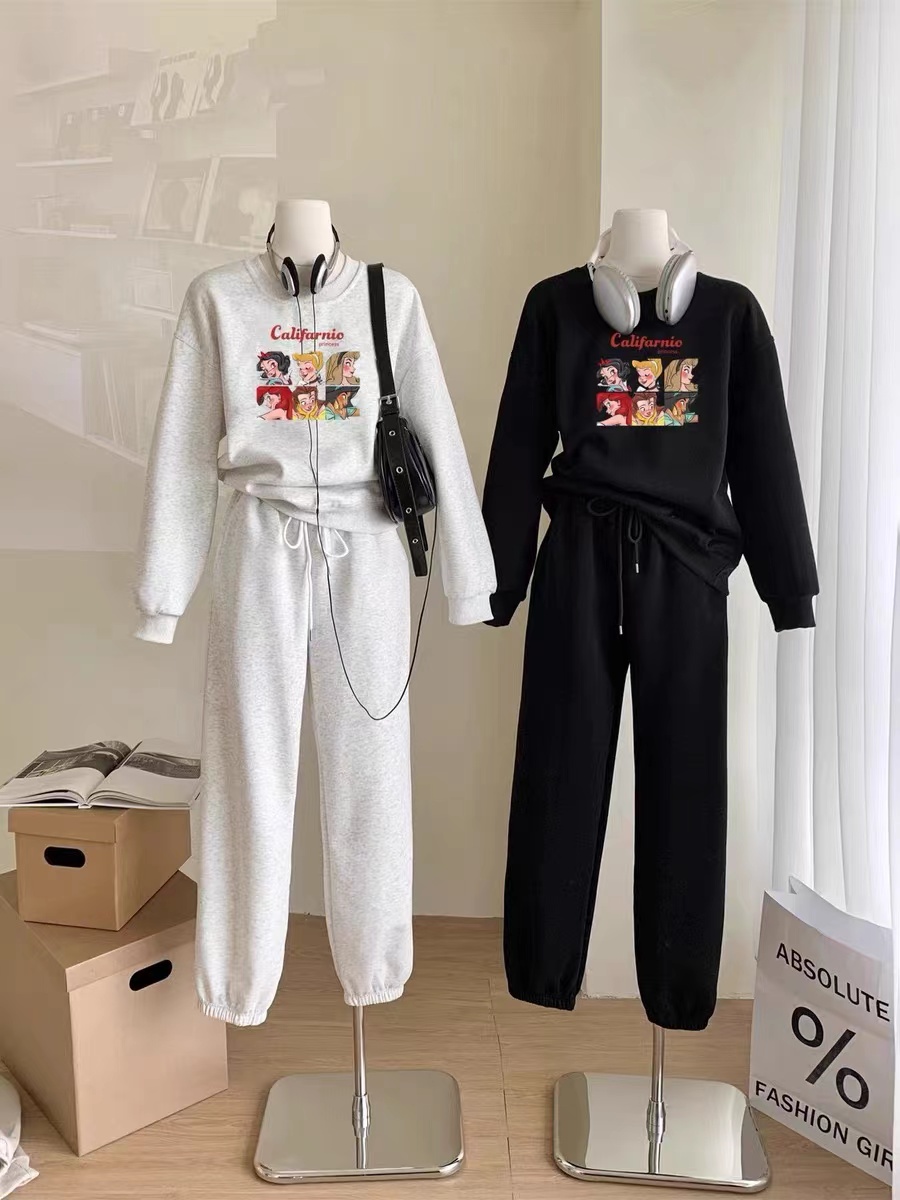 Sports suit for women 2023 autumn style, age-reducing, fashionable, small, loose sweatshirt and casual pants two-piece set
