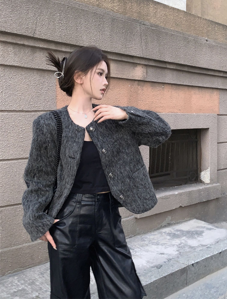 Real shot ~ Xiaoxiangfeng dark floral gray warm autumn and winter new hot girl loose and slim jacket