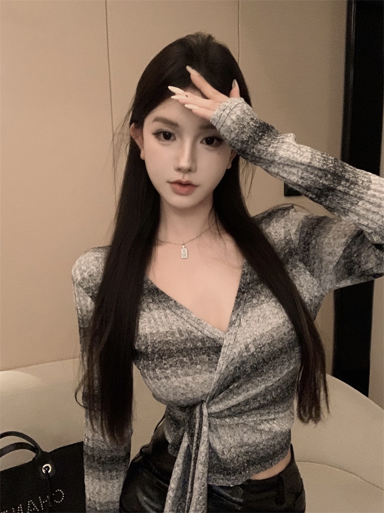 實拍 性感辣妹V領綁帶條紋針織衫