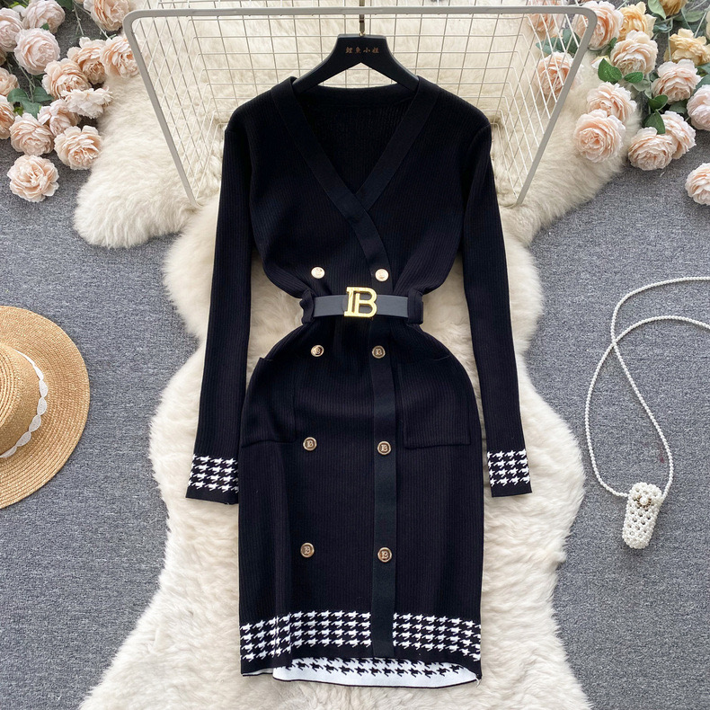 Socialite Xiaoxiang style V-neck double-breasted waist-cinching long-sleeved knitted dress for women in autumn and winter, high-end waist-cinching bottoming skirt