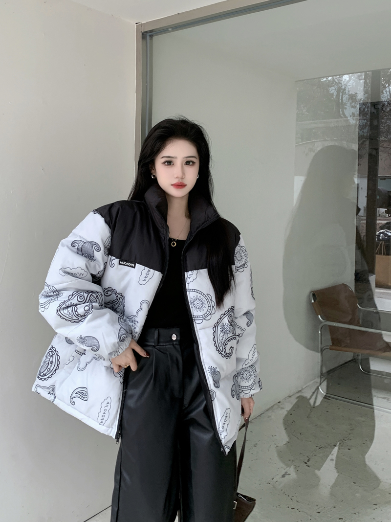 Actual shot of Korean new winter style loose spliced ​​stand-up collar cotton coat for women thickened warm bread coat trendy
