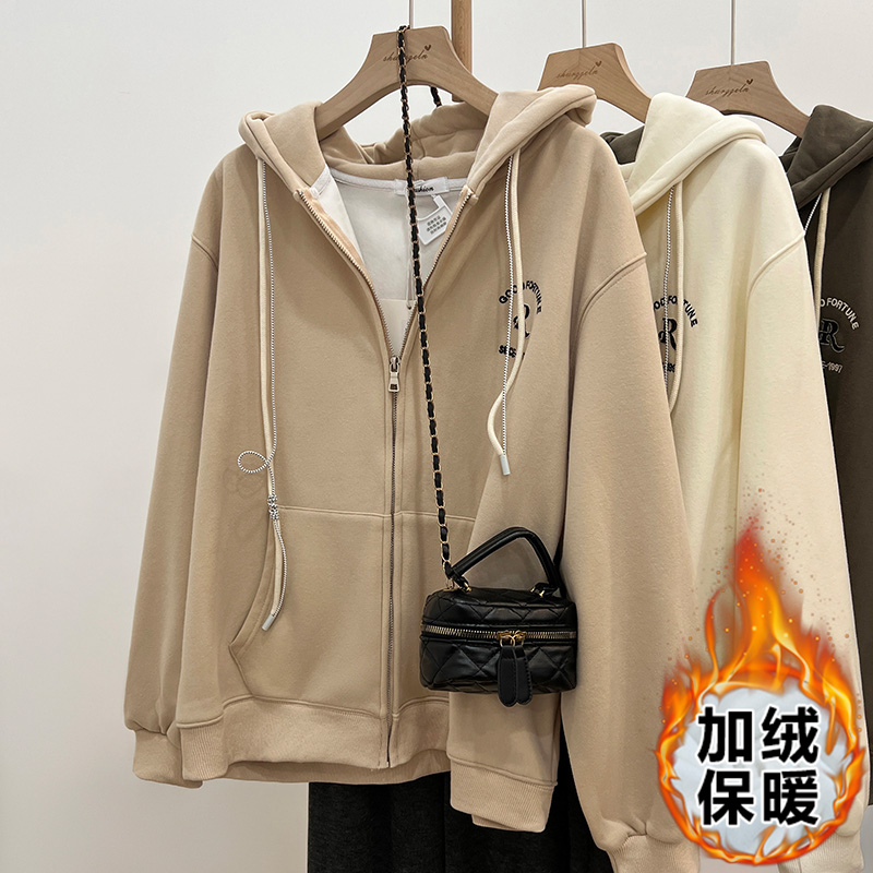 Real shot of American retro hooded sweatshirt for women in autumn and winter, loose niche embroidered zipper jacket, temperament top