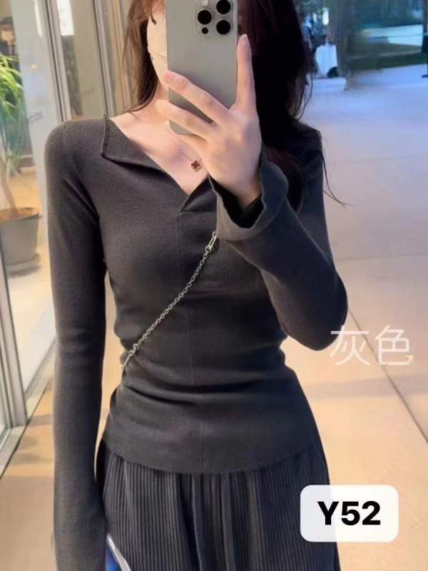 純色V領修身t恤上衣女2023秋冬新款軟糯減齡紙片人親膚針織打底衫