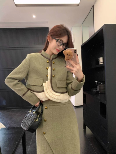 Xiaoxiang style design stitching long-sleeved jacket mid-length slit skirt women's autumn and winter  new two-piece set