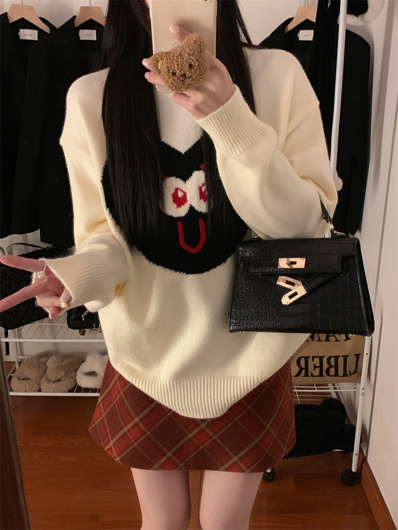 Actual shot and real price. New Korean style loose round neck love heart cute smiley sweater + red plaid skirt suit