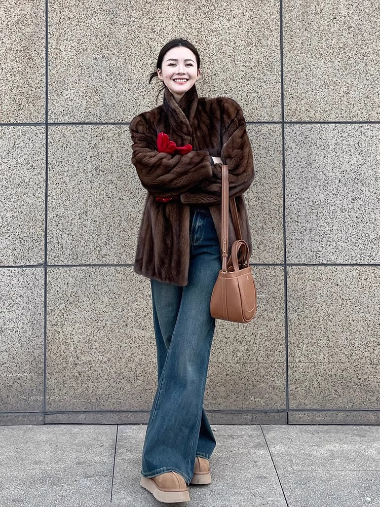 High-end and super good-looking lamb velvet fur coat for women winter new small furry eco-friendly fur top