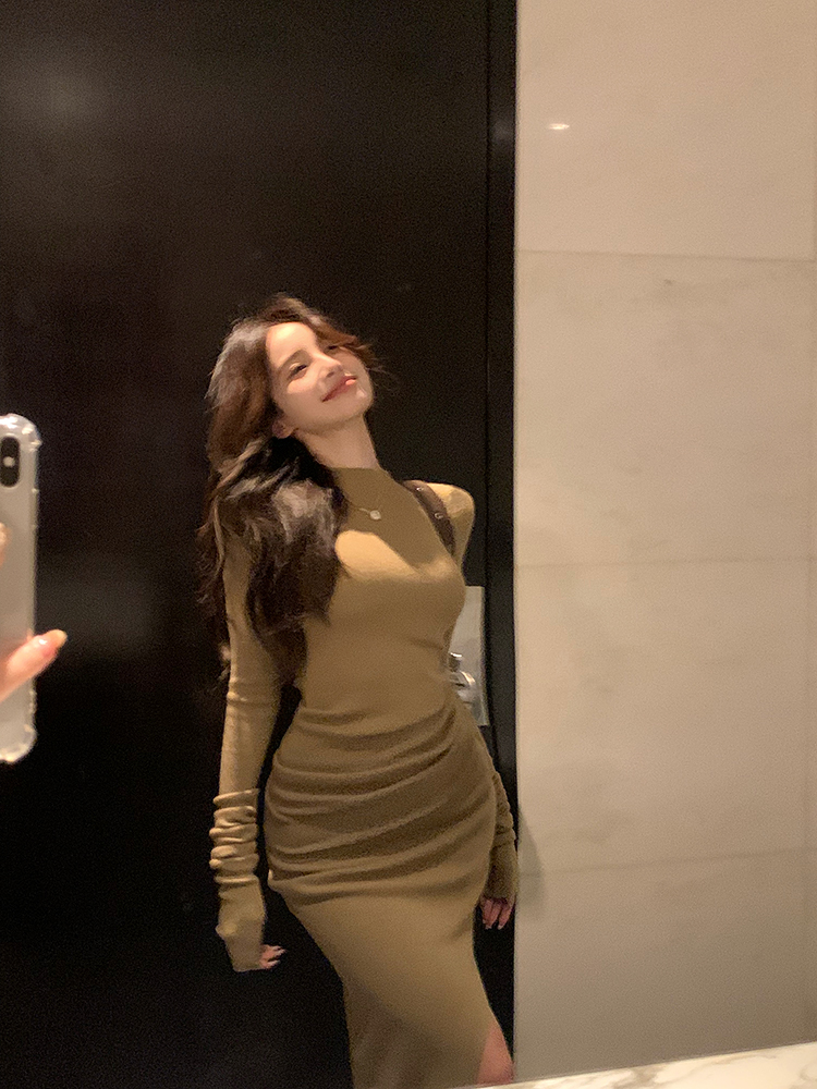 Real shot of two-color sweater skirt, stacked long dress, women's autumn and winter slim fit inner skirt