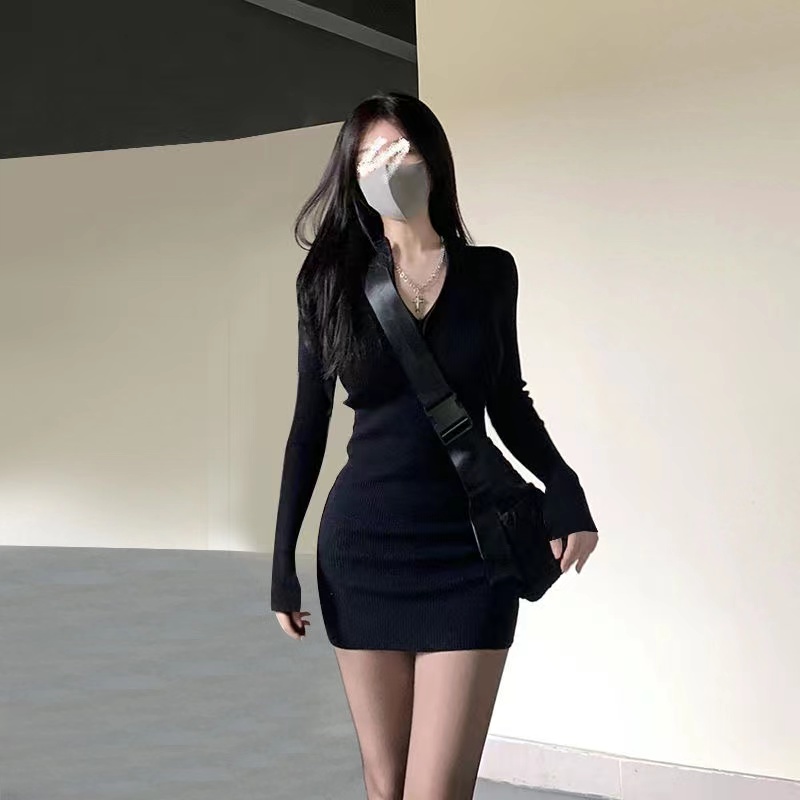 黑色辣妹女2023新款秋冬短裙修身包臀緊身新款後媽裙子套裝連衣裙