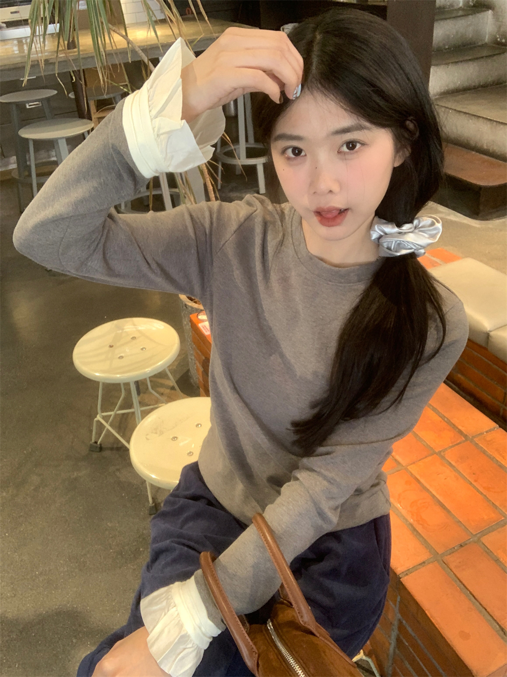 Real shot of ruffled cuffs spliced ​​long-sleeved bottoming shirt brushed versatile gray top