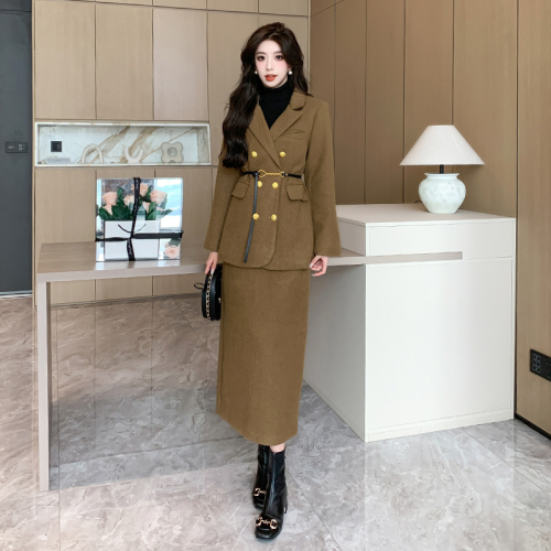 Actual shot of  winter quilted woolen suit version warm jacket + high-waisted slimming half-length skirt belt set