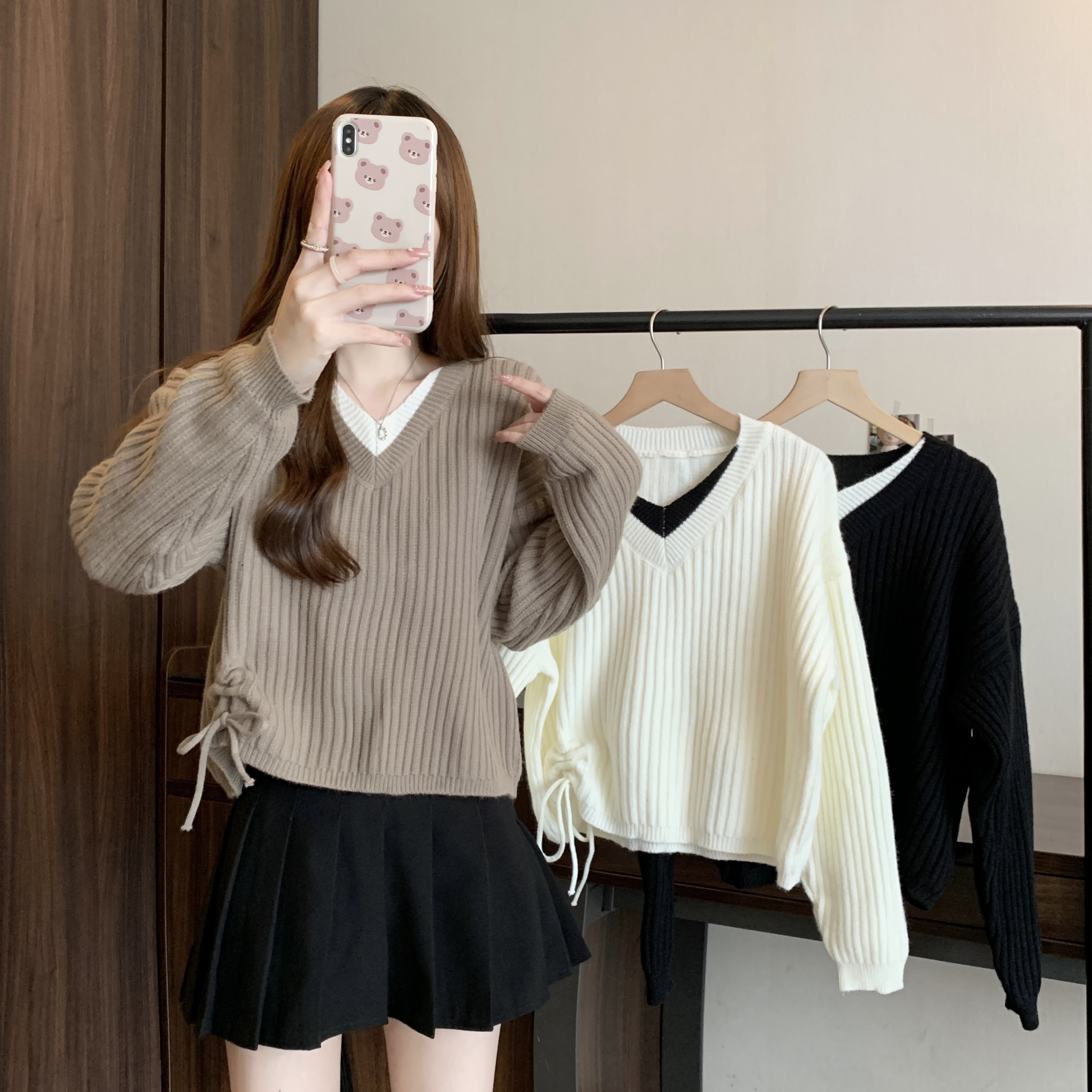 Sheep wool, length 50, bust 53, 2024 versatile V-neck fake two-piece drawstring top