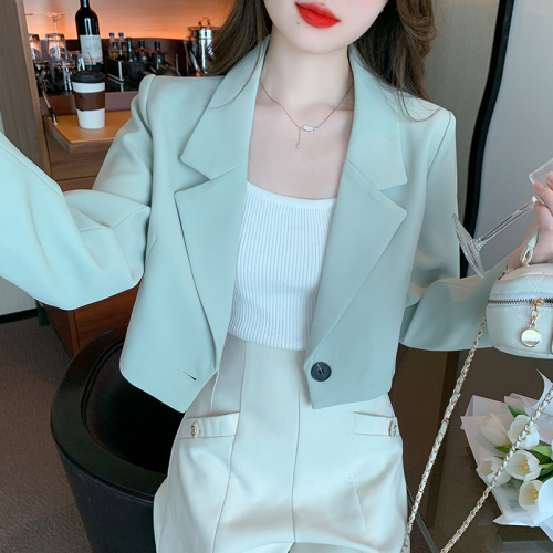 Real shot of small suit women's short coat spring and autumn small casual temperament top design professional suit