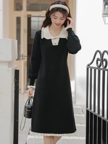 French sweet lapel knitted temperament dress for women autumn and winter new high-end little black dress for age-reducing first love skirt