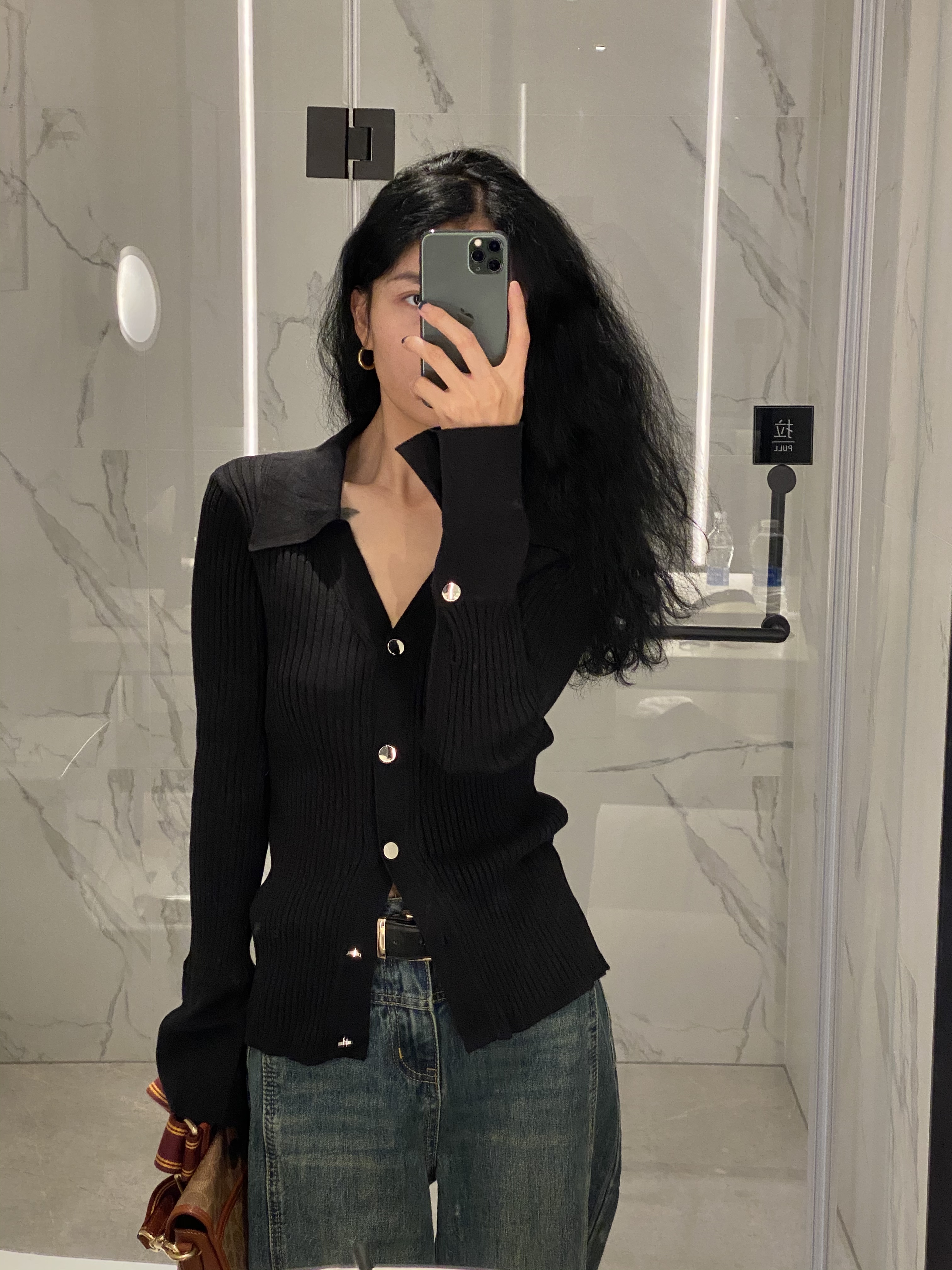 2023 autumn and winter Korean style bottoming shirt women's top polo neck V-neck trumpet sleeve new style inner knitted sweater cardigan