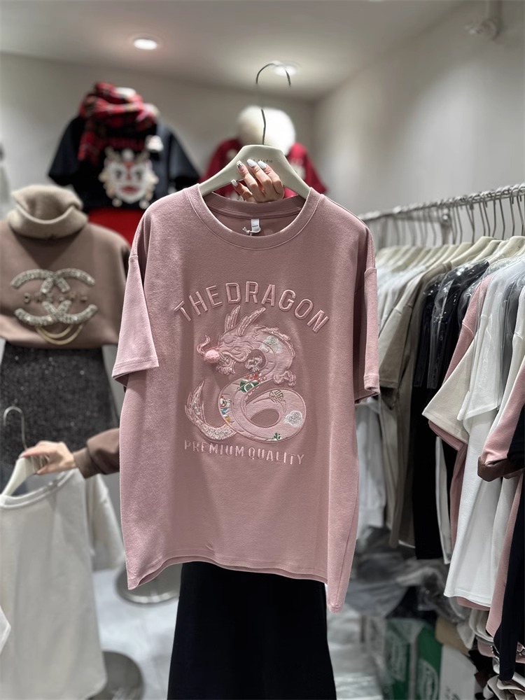 Thickened brushed top winter new heavy industry embroidery zodiac year of the dragon bottoming shirt large version long short-sleeved T-shirt for women