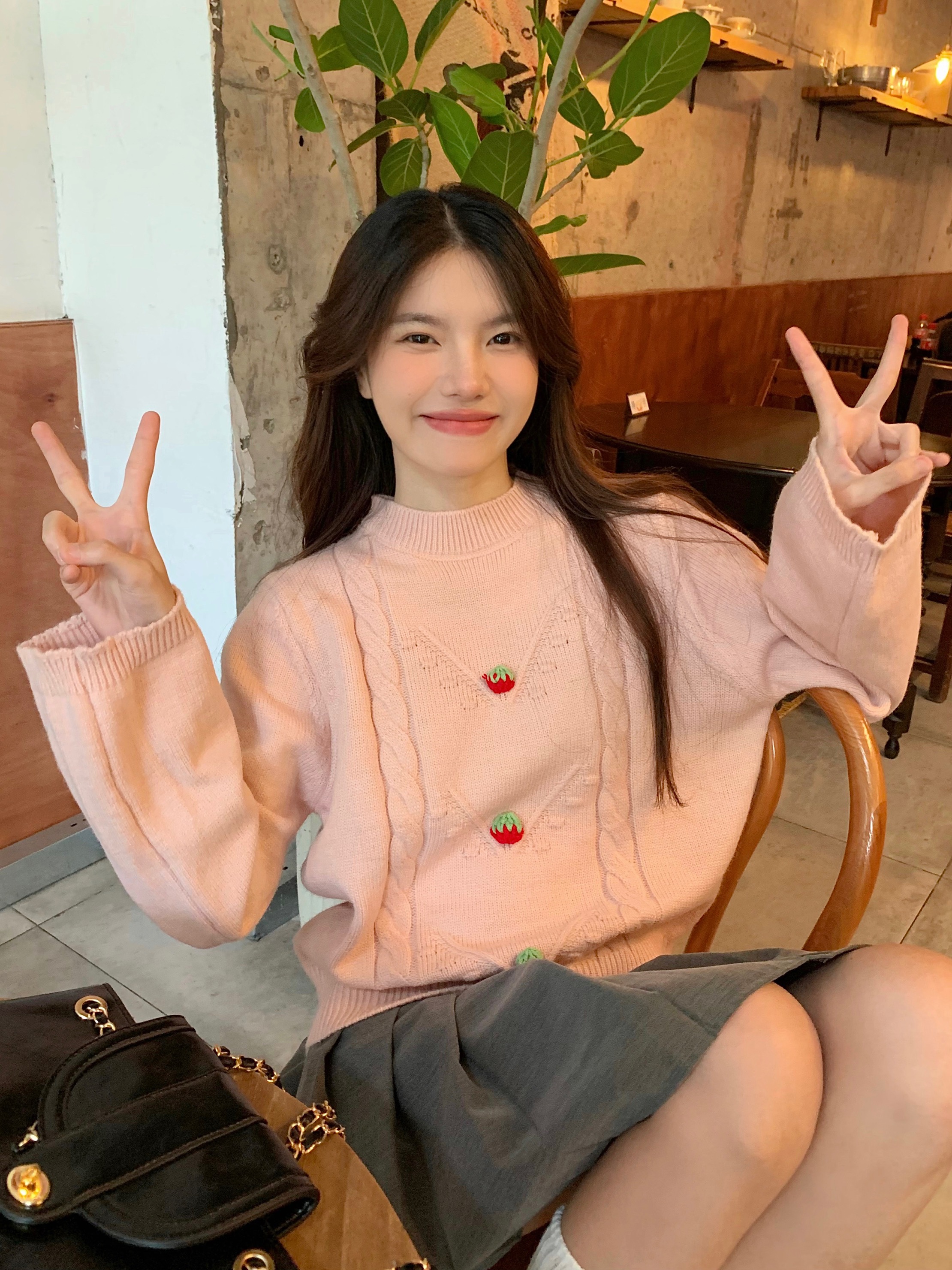 Real shot Korean style sweet girl three-dimensional handmade strawberry soft and waxy knitted round neck sweater
