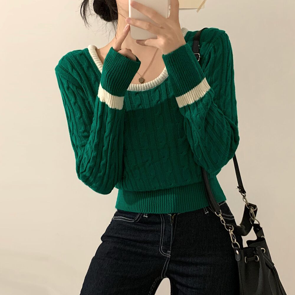 Real shot Korean style Japanese square round neck color-blocked twist pullover long-sleeved sexy short knitted sweater Christmas sweater for women
