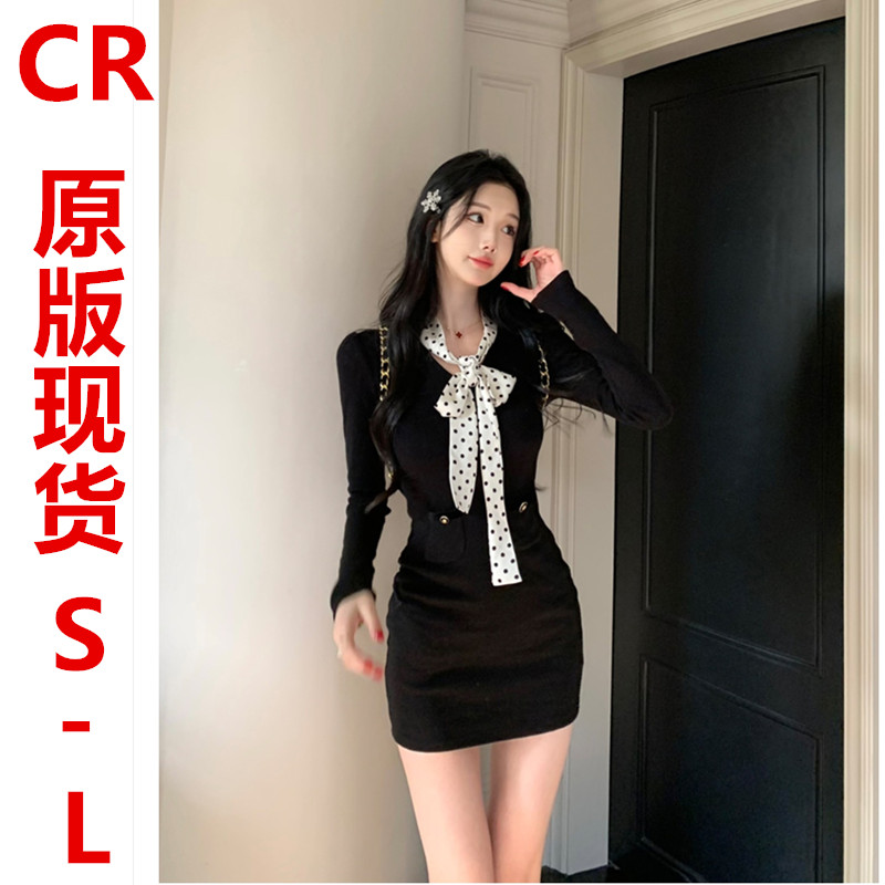 JMSHOP 珍妮弗 波點蝴蝶結系帶針織連衣裙女秋冬短款收腰包臀裙