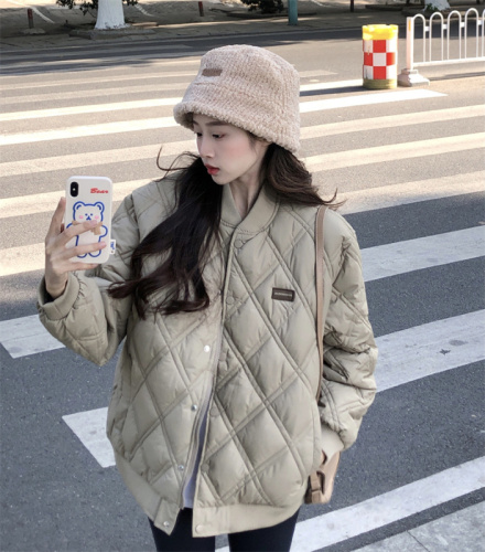 Real shot of rhombus cotton-padded jacket for women, niche design, oversize winter jacket, cotton-padded jacket