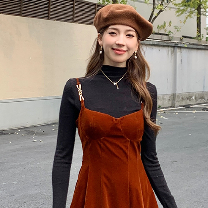 Gold velvet fabric 2023 autumn and winter suspender dress two-piece set autumn and winter new style French temperament Hepburn style