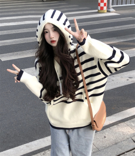 Actual shot of new autumn and winter striped hooded sweater, loose and versatile, soft and waxy, lazy pullover niche knitted sweater