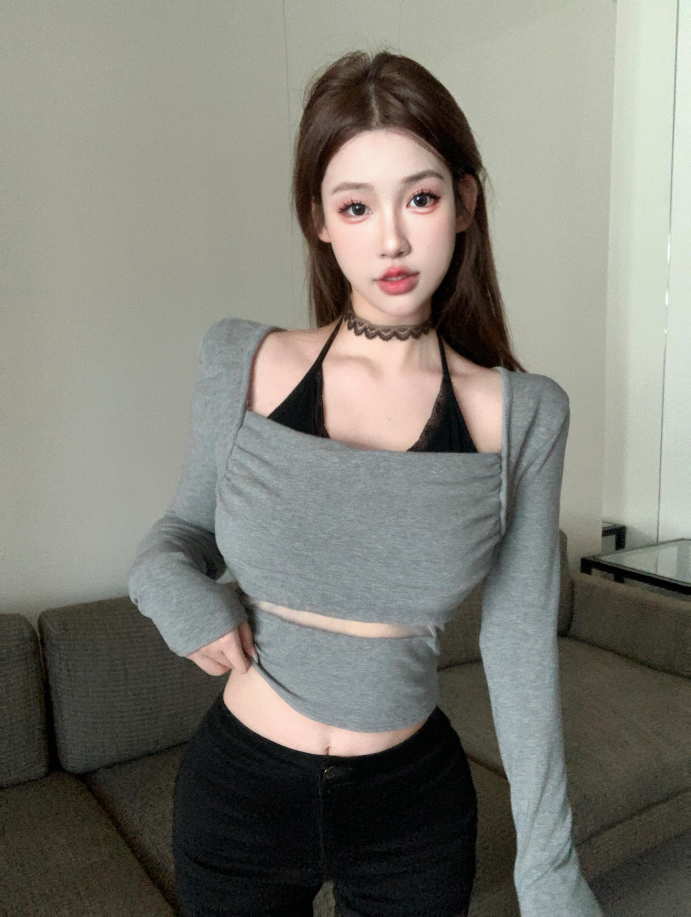 Real shot of hot girl fake two-piece plus velvet and brushed mesh stitching slimming bottoming long-sleeved T-shirt top