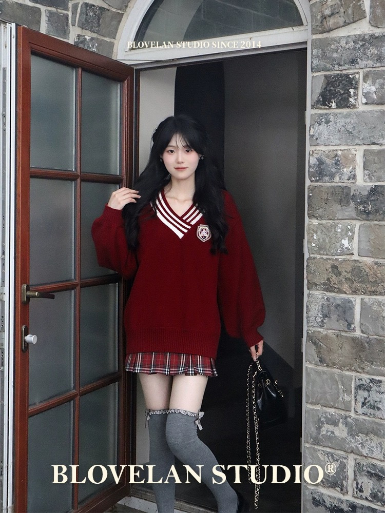 Nisha Art Museum Retro College Style V-neck Red Sweater New Autumn and Winter Style
