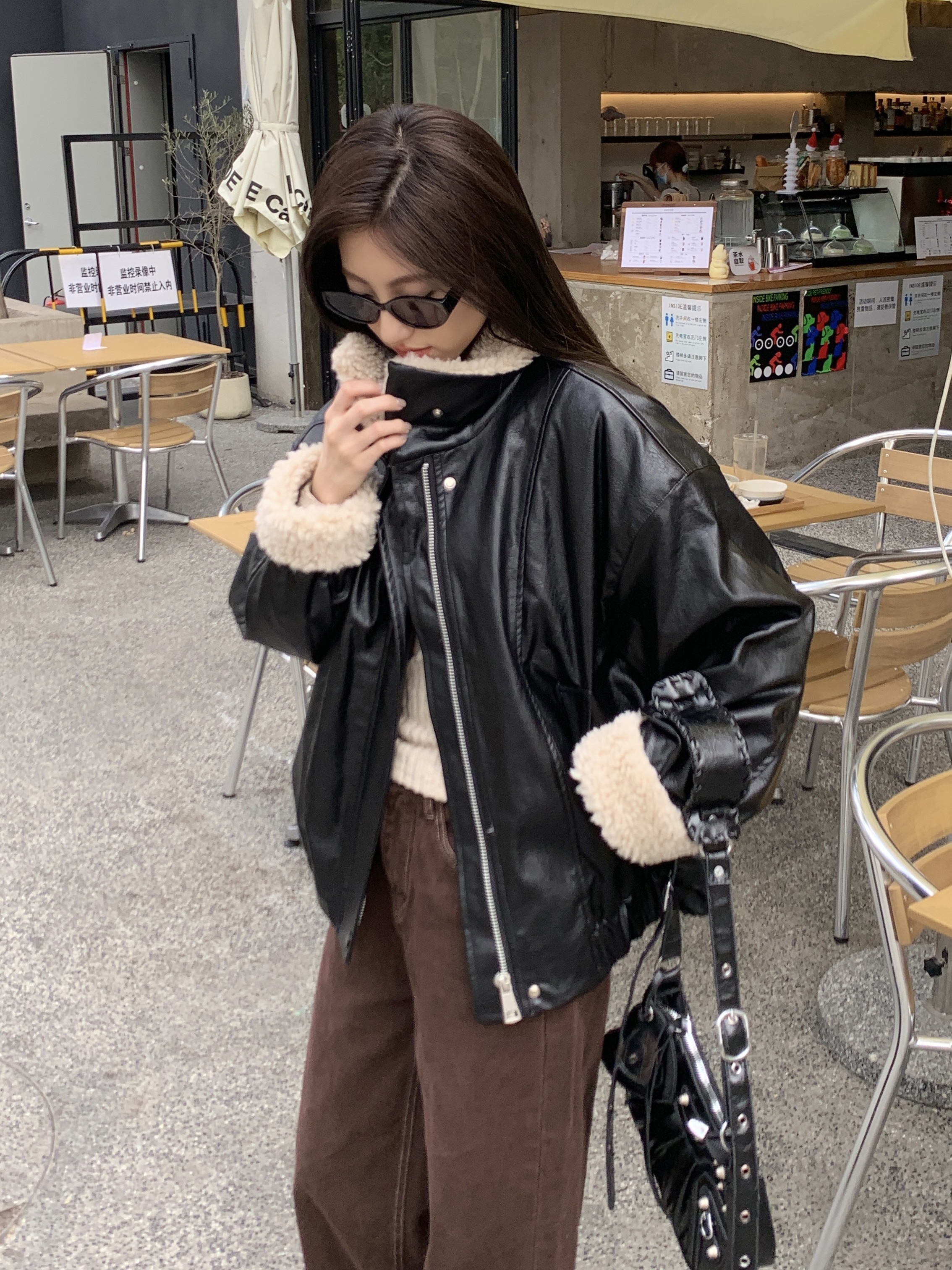 Real shot~Korean style loose thickened cotton leather jacket spliced ​​with lamb wool