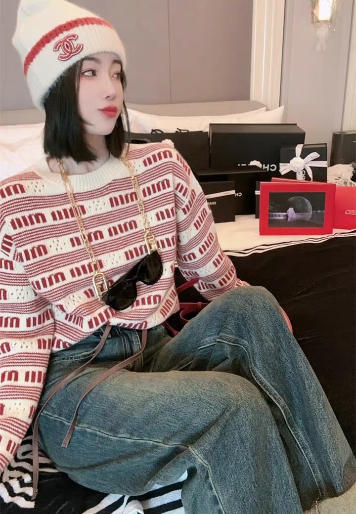 洋氣毛衣女2024新款歐貨韓版撞色字母小眾別致甜美減齡針織上衣潮