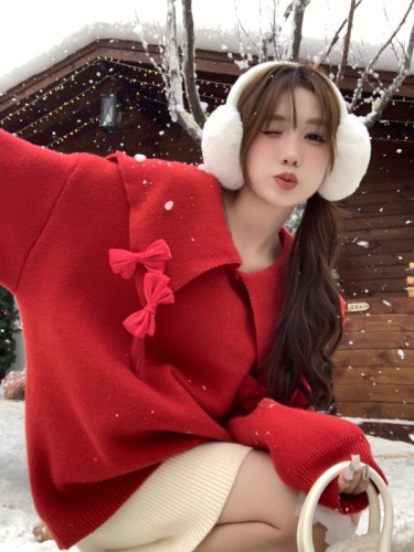 Real shots of Christmas and New Year uniforms!  Sweet age-reducing doll collar bow New Year loose sweater for women