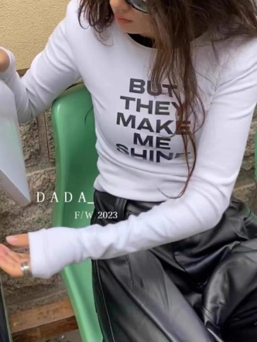 DADA韩版2023秋冬装新款拼色字母印花垫肩长袖T恤女修身打底上衣