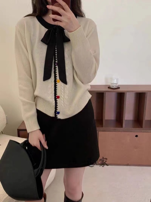 設計感系帶蝴蝶結羊毛針織衫秋冬舒適軟糯百搭毛衣外套保暖羊絨衫