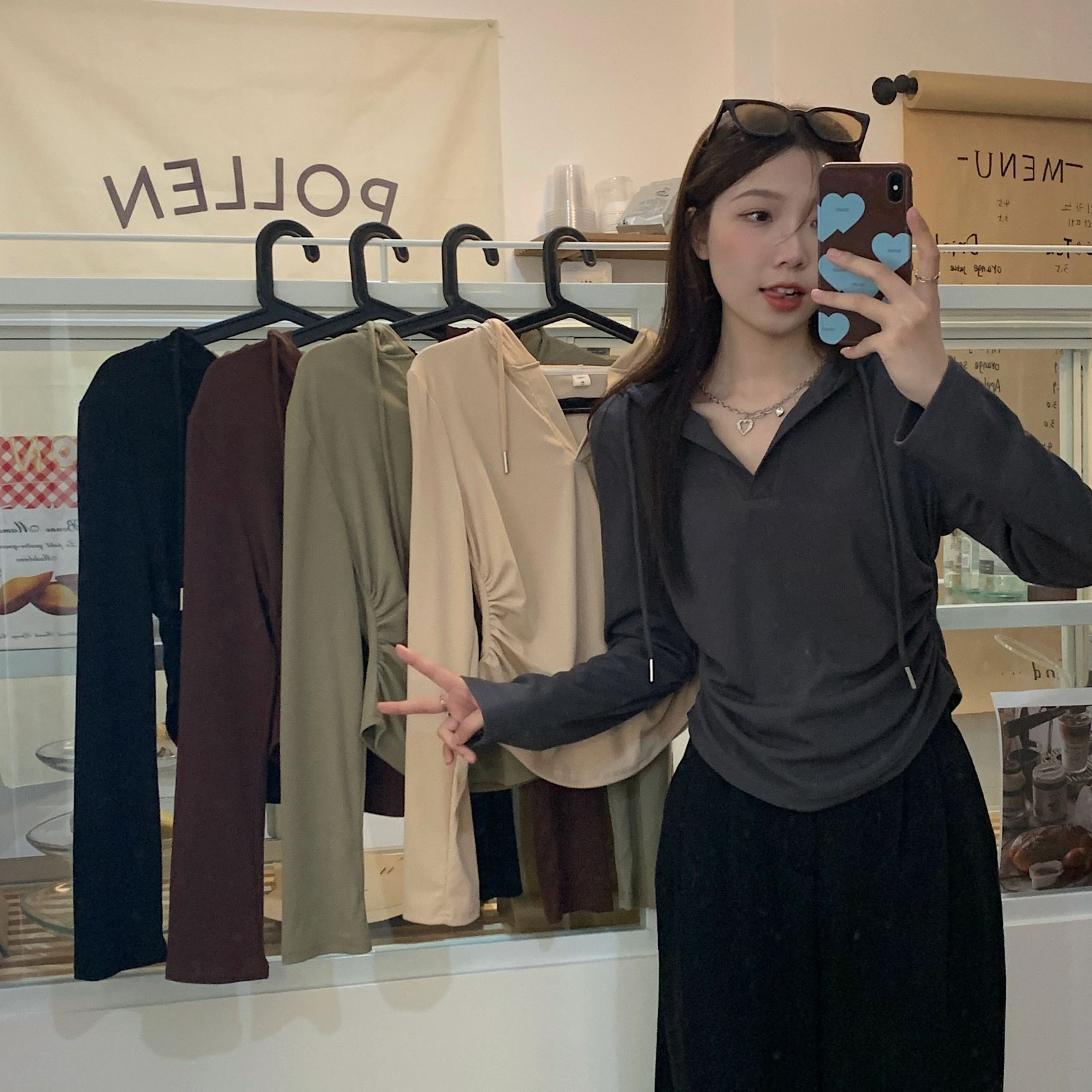 Hooded long-sleeved T-shirt for women in autumn and winter new fat mm slimming bottoming shirt with short top