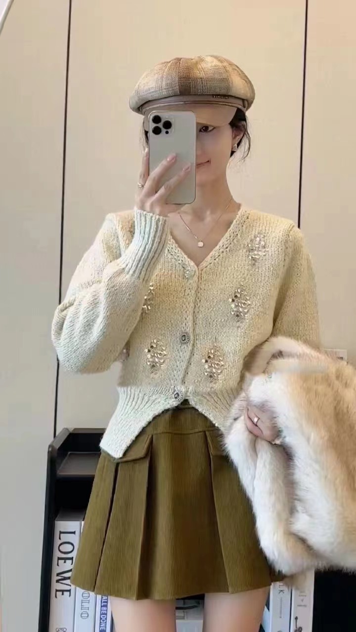 French v-neck sequined knitted cardigan new style women's lazy single-breasted gray outer short sweater jacket