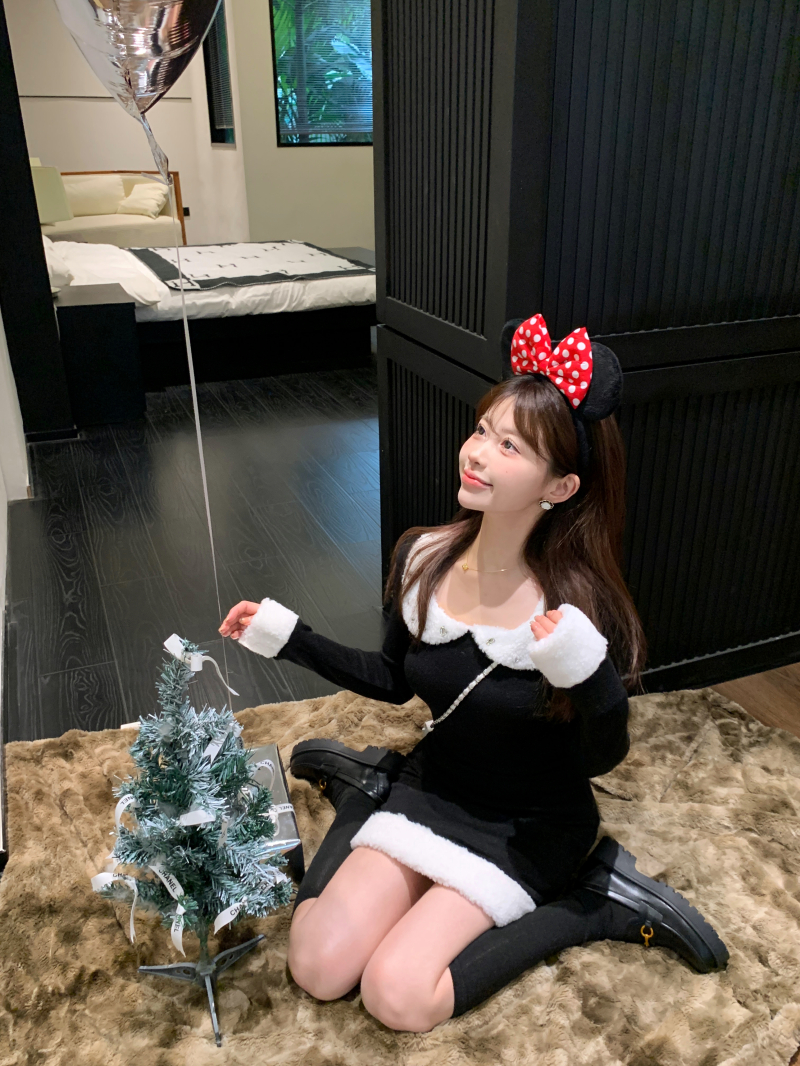 實拍 星光精靈 鑽石方領拼接娃娃領長袖針織辣妹連衣裙女