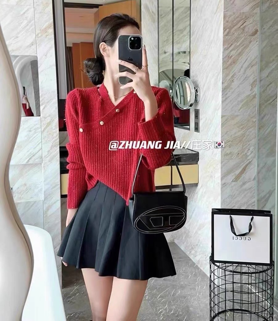 2023 Autumn Clothes Korean Style Gentle Design Irregular Hollow Collarbone Small Machine V-Neck Bright Silk Sweater for Women